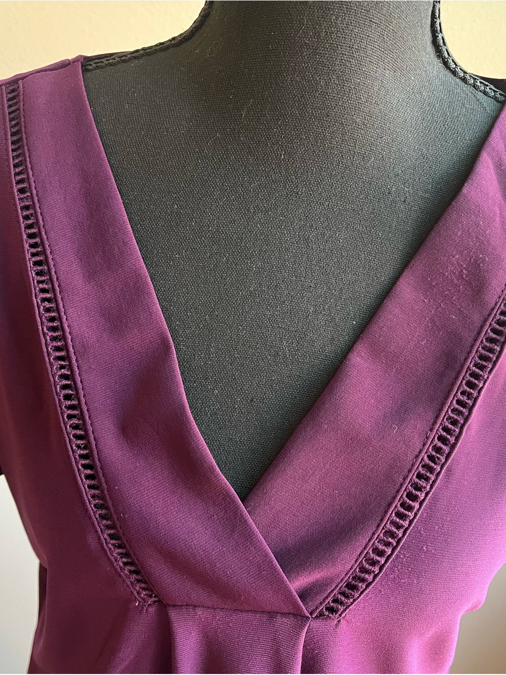 Plum V-Neck Short Sleeve Blouse Workwear Office Chic - Picture 2 of 6